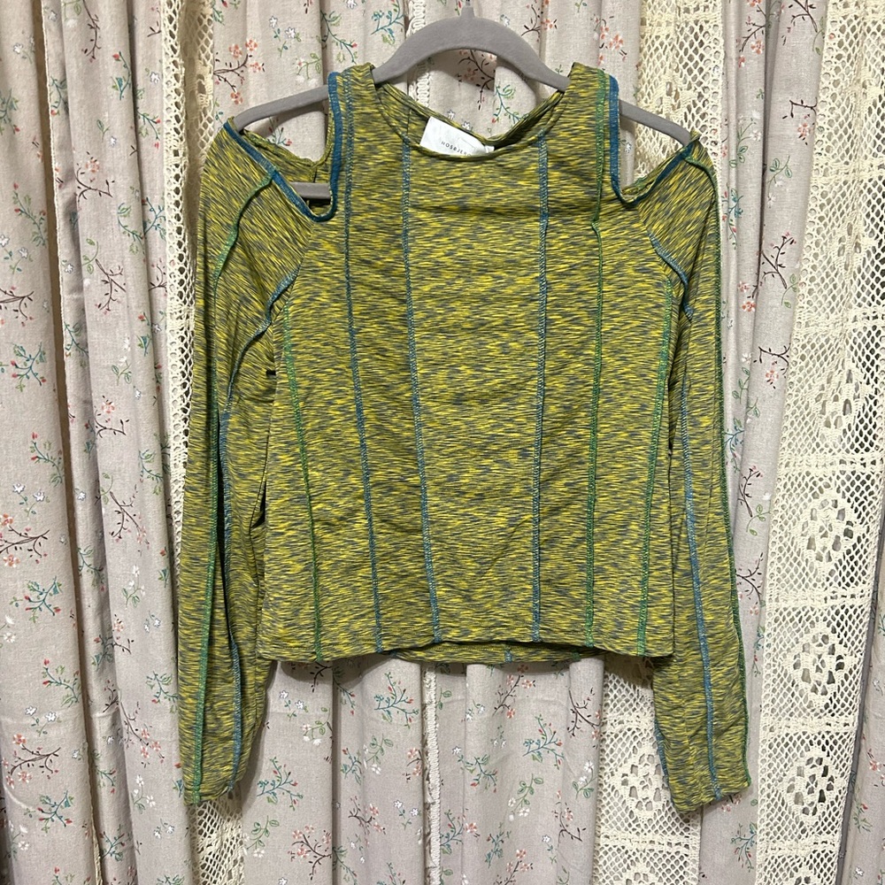 Hosbjerg Dafnie Cold Shoulder Top In Greyed‎ Olive Size Medium NWT